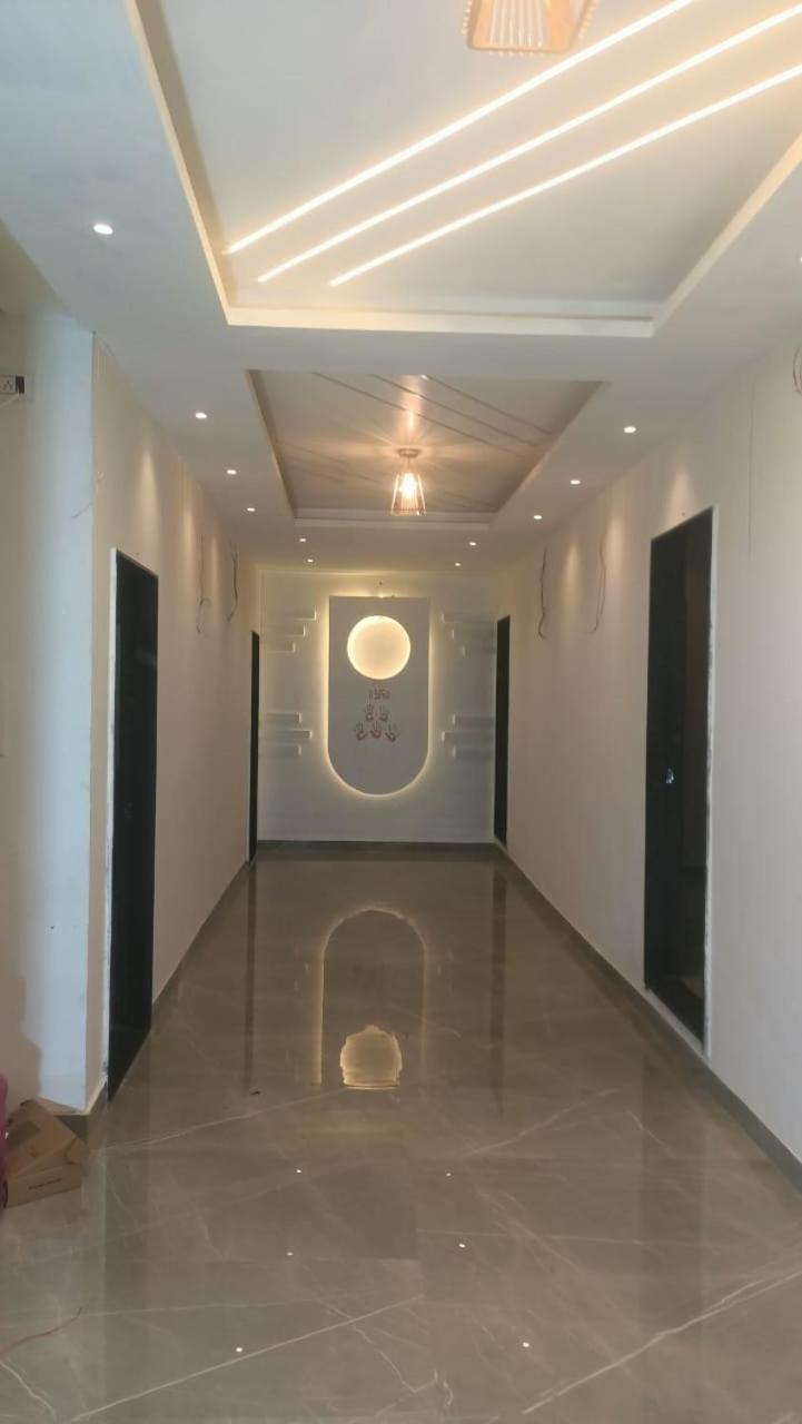 Maharaja Guest House Nashikkar Akalkot Exterior photo